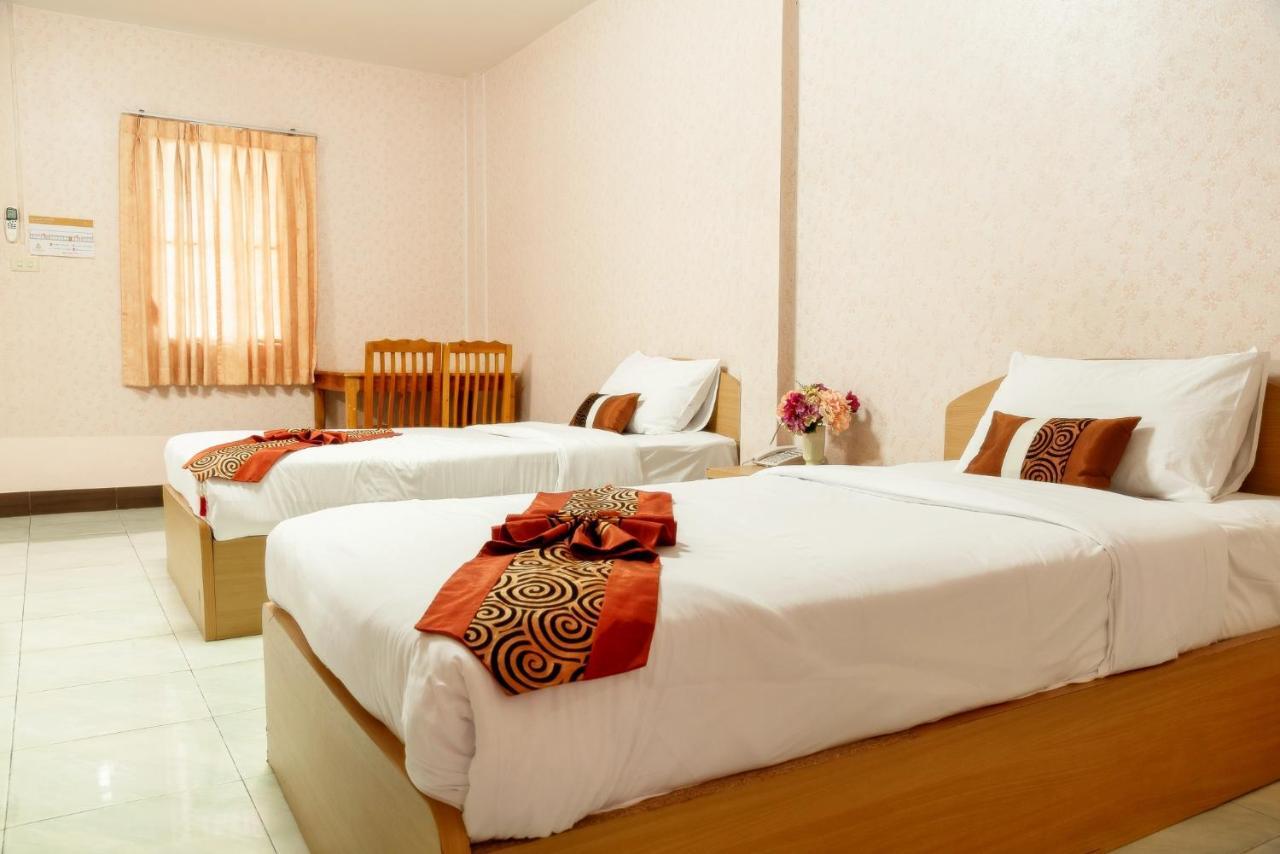 Pn Gold Resort Bangsaen Eksteriør bilde