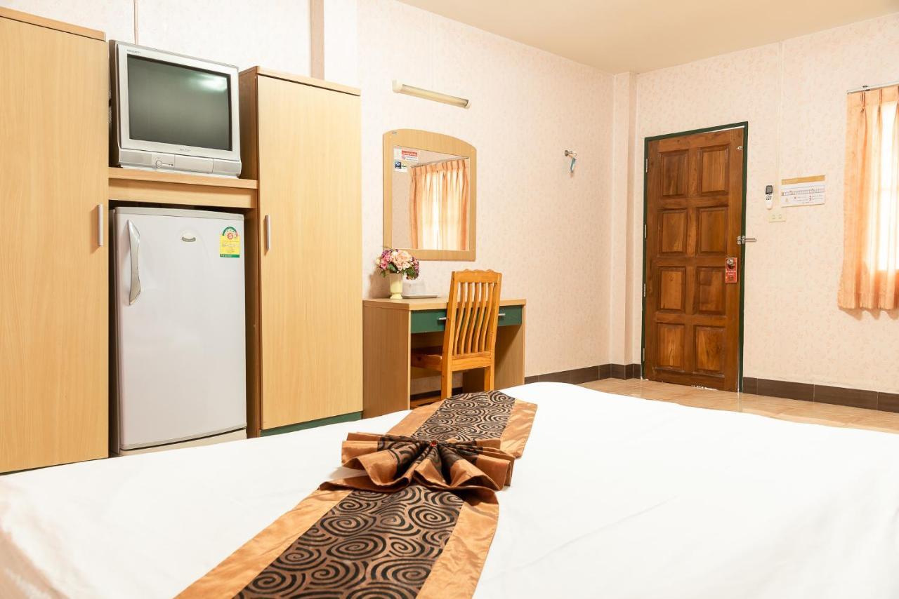 Pn Gold Resort Bangsaen Eksteriør bilde