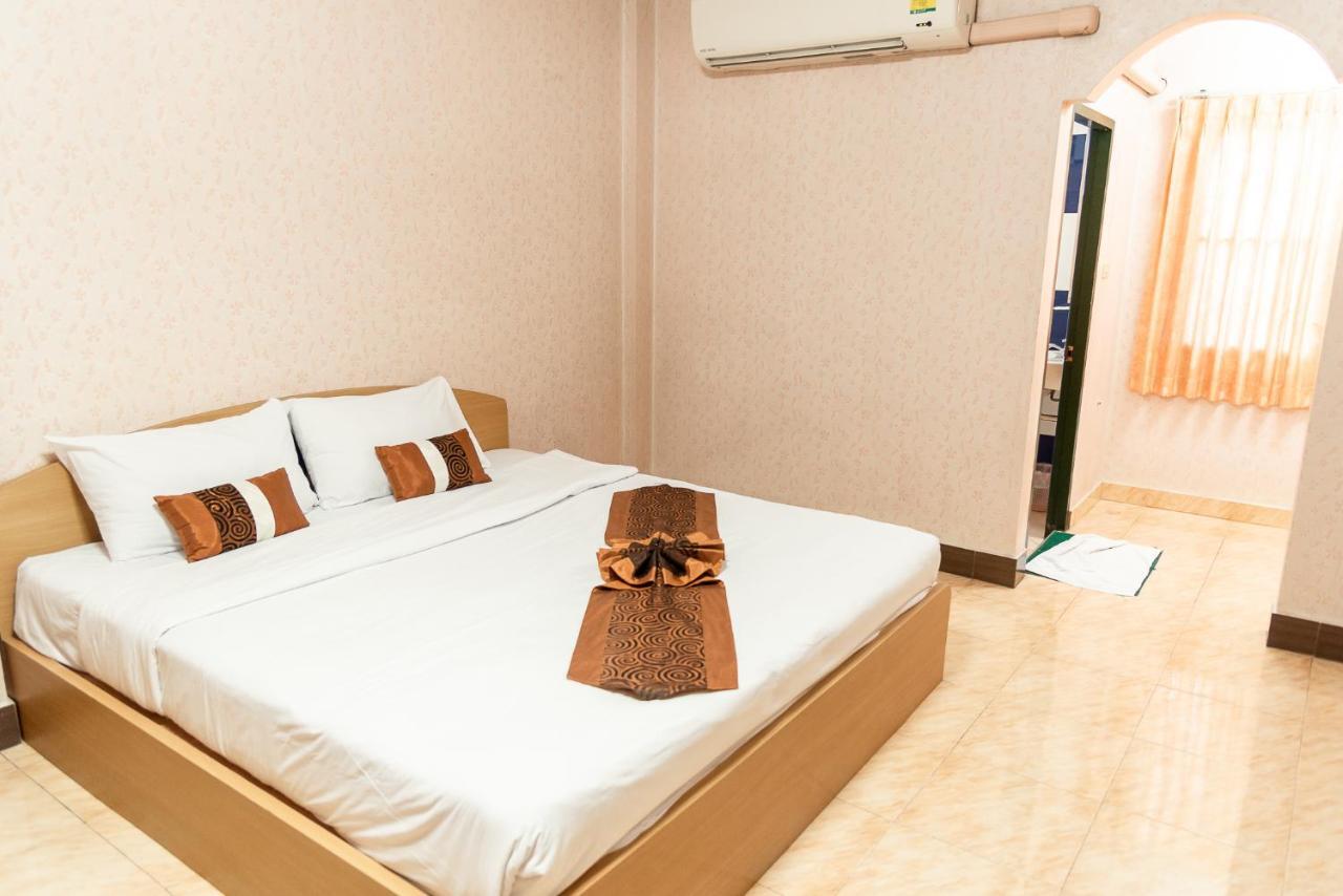 Pn Gold Resort Bangsaen Eksteriør bilde