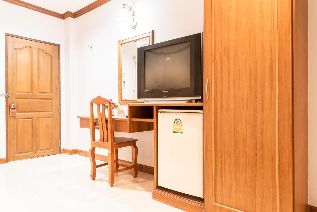 Pn Gold Resort Bangsaen Eksteriør bilde