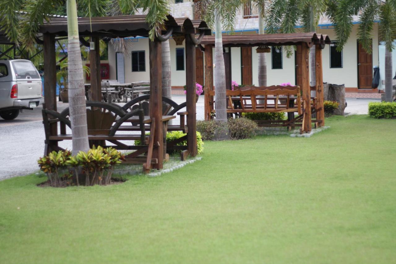 Pn Gold Resort Bangsaen Eksteriør bilde