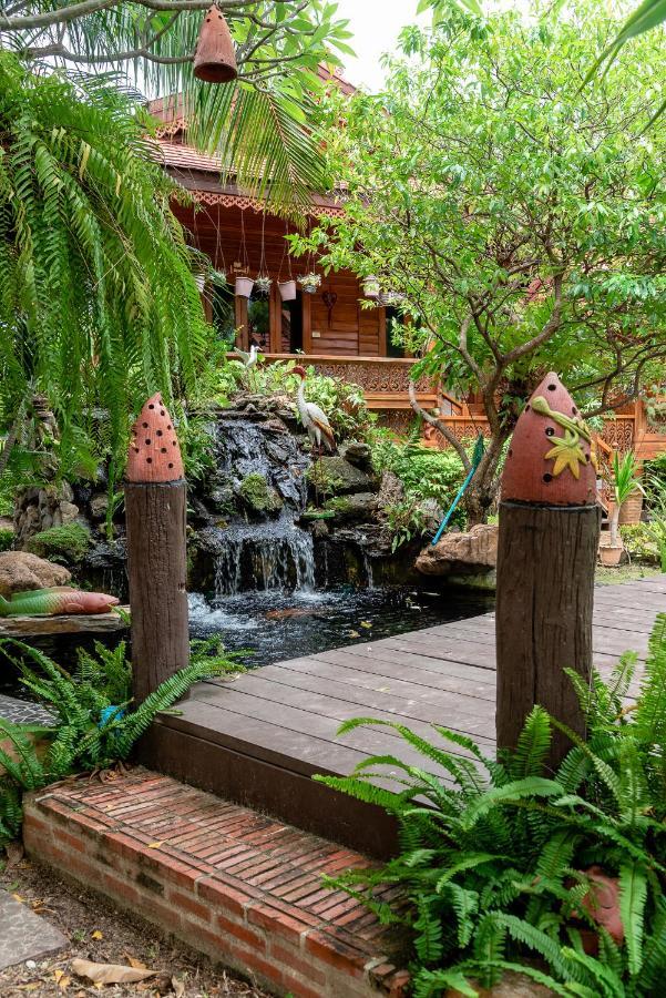 Pn Gold Resort Bangsaen Eksteriør bilde