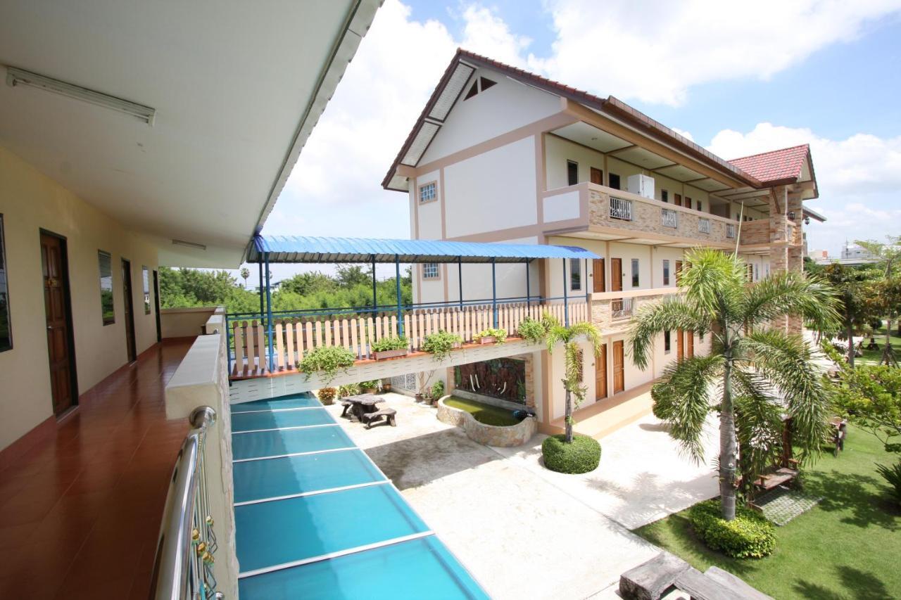 Pn Gold Resort Bangsaen Eksteriør bilde